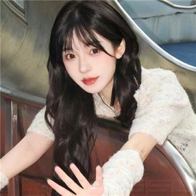 姹紫嫣红碧绿波